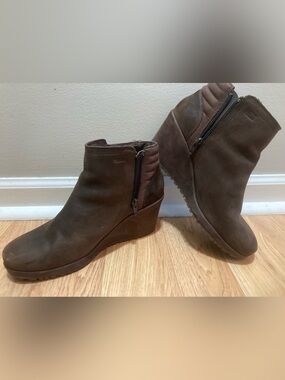Merrell Brown Suede Wedge Ankle Boots with Side Zip